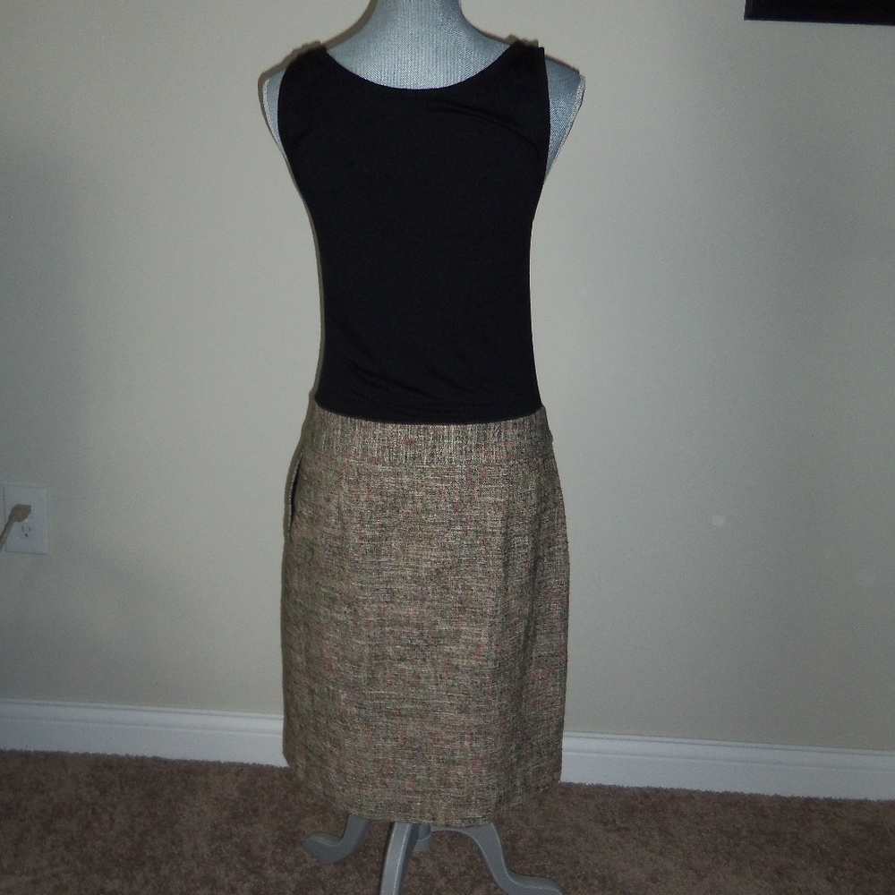DKNY Pencil Dress with pockets!! Size 8